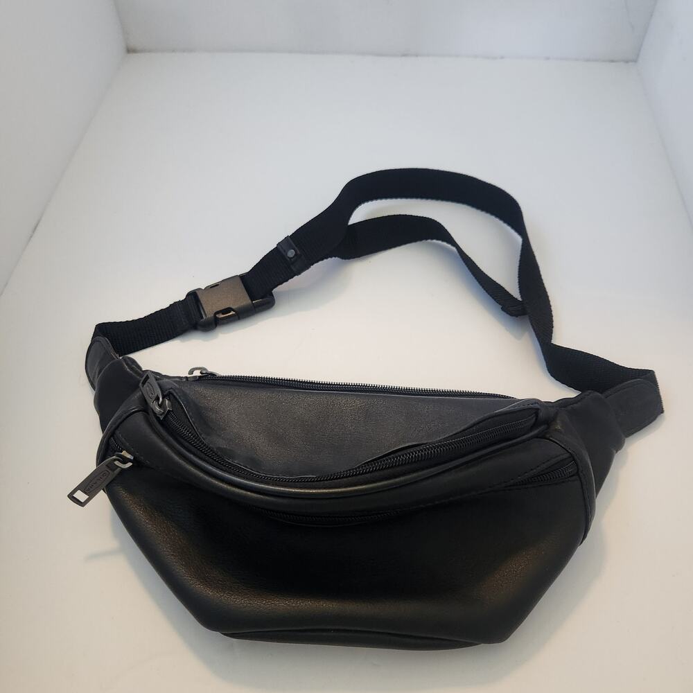 Vinyl Dillard 3 compartment fanny pack